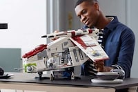 Detailed Sci-Fi Toy Kits Image 3