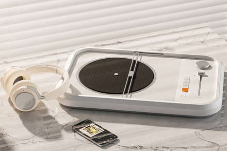 Modernized Minimalist Aesthetic Turntables