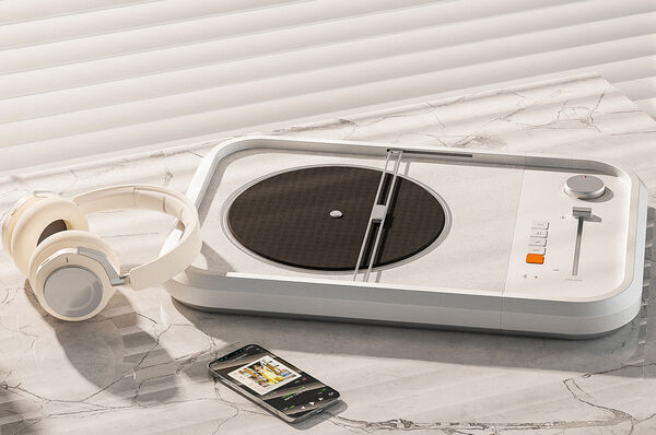 Modernized Minimalist Aesthetic Turntables