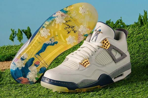 Basketball-Inspired Golf Shoes : Air Jordan 4 Golf