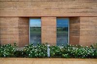Sustainably Built Children's Hospitals Image 4