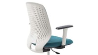 Fluidly Designed Office Chairs Image 5