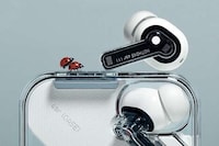 Transparent Component-Focused Earbuds Image 5