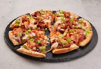 Artisan-Style QSR Pizzas Image 1