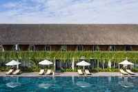 Windproof Bamboo Buildings Image 4