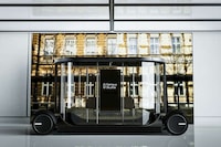 Autonomous Campus Shuttle Buses Image 5