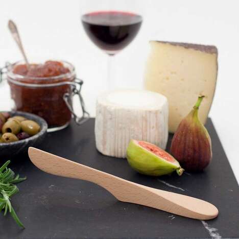 Freestanding Spreading Knives