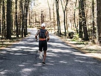 Contoured Wearable Hydration Packs Image 7