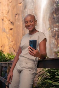 Flagship 8K Camera Smartphones Image 4