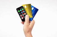 Miniature Card-Sized Smartphones Image 1