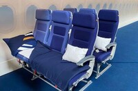 Airplane Sleeper Seats Image 1