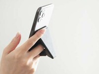 Grip-Friendly Smartphone Stands Image 6