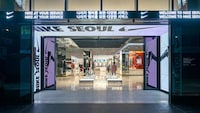 Phygital Sneaker Stores Image 6