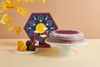 Celebratory Cr&ecirc;pe Sets Image 1