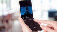 5G Clamshell Smartphones Image 8