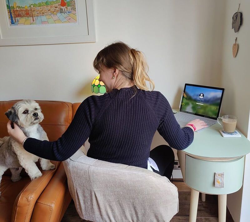 Space-Saving Living Room Desks