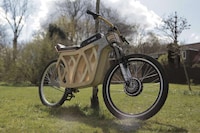 Artisan-Crafted Electric Scooters Image 1