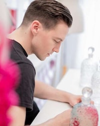 Sustainable Luxury Perfumes Image 6