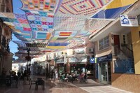 Eco-Friendly Crocheted Sunshades Image 5