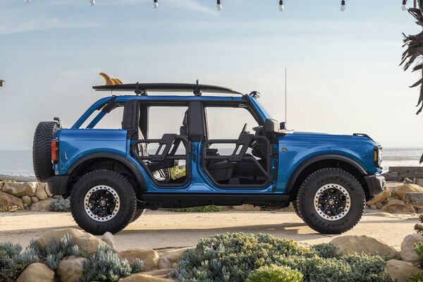 Beastly Beach-Ready SUVs Image 2