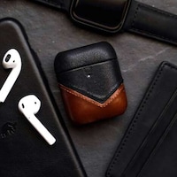 Dual-Toned Earbud Cases Image 3