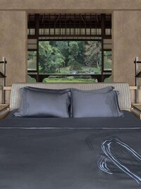 Japanese Garden-Inspired Furniture Image 6