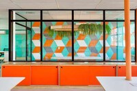 Color-Split Offices Image 2