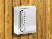 Connected Entryway Key Safes Image 4