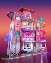 Surprise-Filled Dollhouses Image 1
