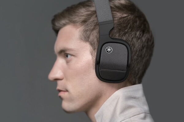 Head-Tracking Wireless Headphones