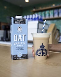 Microfoam Oat Beverages Image 4