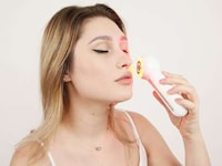 Wrinkle-Reducing Skincare Devices Image 2