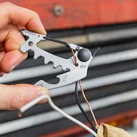 Animalistic Wallet-Sized Multitools Image 3