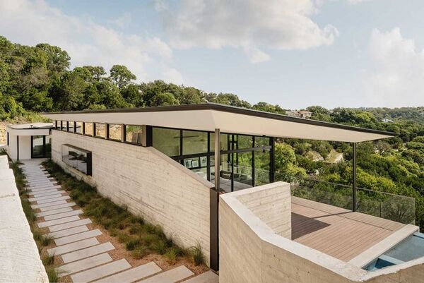 Boomerang-Shaped Canyon Houses Image 2