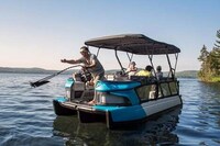 Customizable Pontoon Boats Image 4