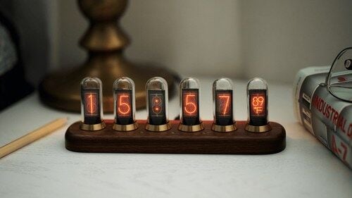 Hackable Tube Clocks