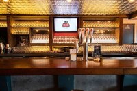 Beer-Themed Fashion Pop-Ups Image 2