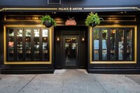 Beer-Themed Fashion Pop-Ups Image 4