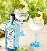 Visually Striking Gin Campaigns Image 3