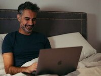 Personalized Sleep Coaching Earbuds Image 8