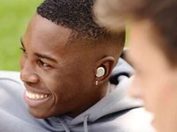 Compact Quad-Microphone Earbuds Image 4