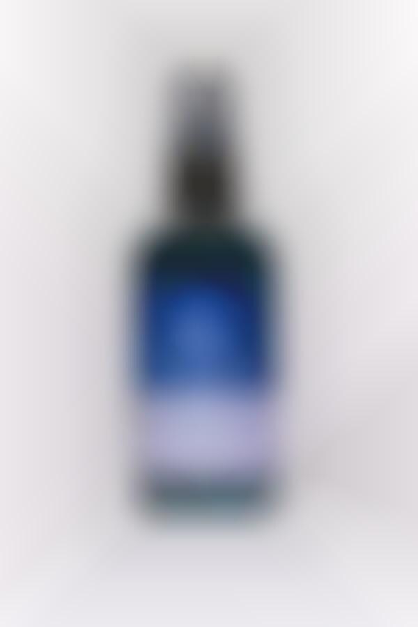 Protective Oil-to-Milk Cleansers