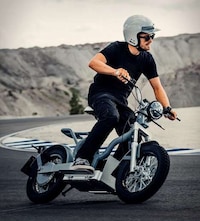 Modular Well-Equipped Commuter Scooters