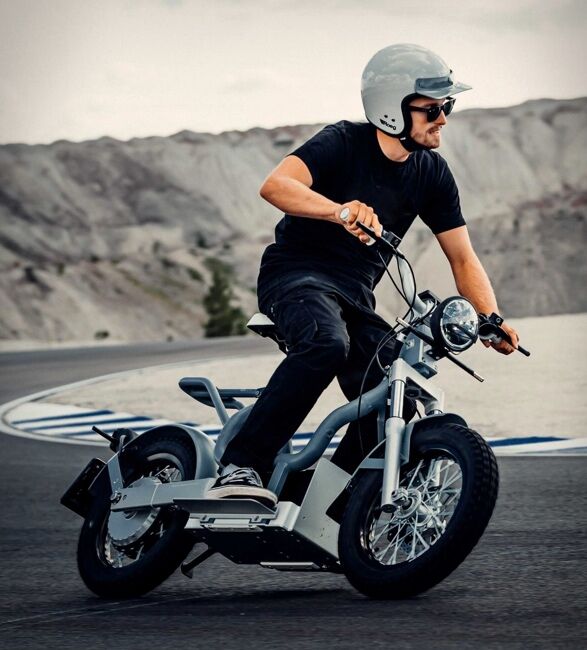 Modular Well-Equipped Commuter Scooters
