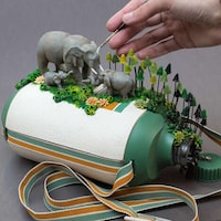 Post-Apocalyptic Plant Sculptures Image 4