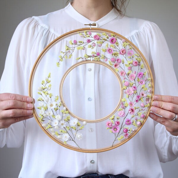 Dried Flower Embroidery D&eacute;cor