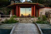 Teahouse-Inspired Remote Retreats Image 5
