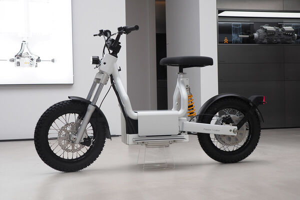 Multi-Modal Electric Vehicles