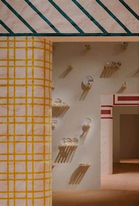 Enticing Furniture Displays Image 2