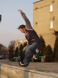 Inline Skating Slalom Image 3